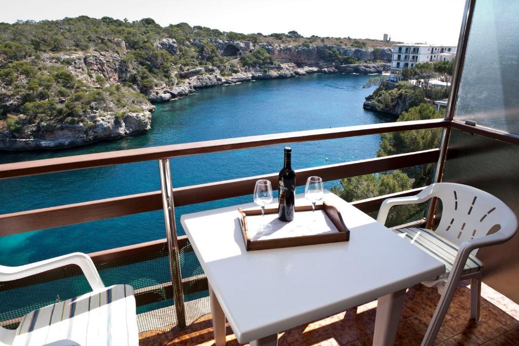 Apartamentos Llevant Кала-Фігера Номер фото